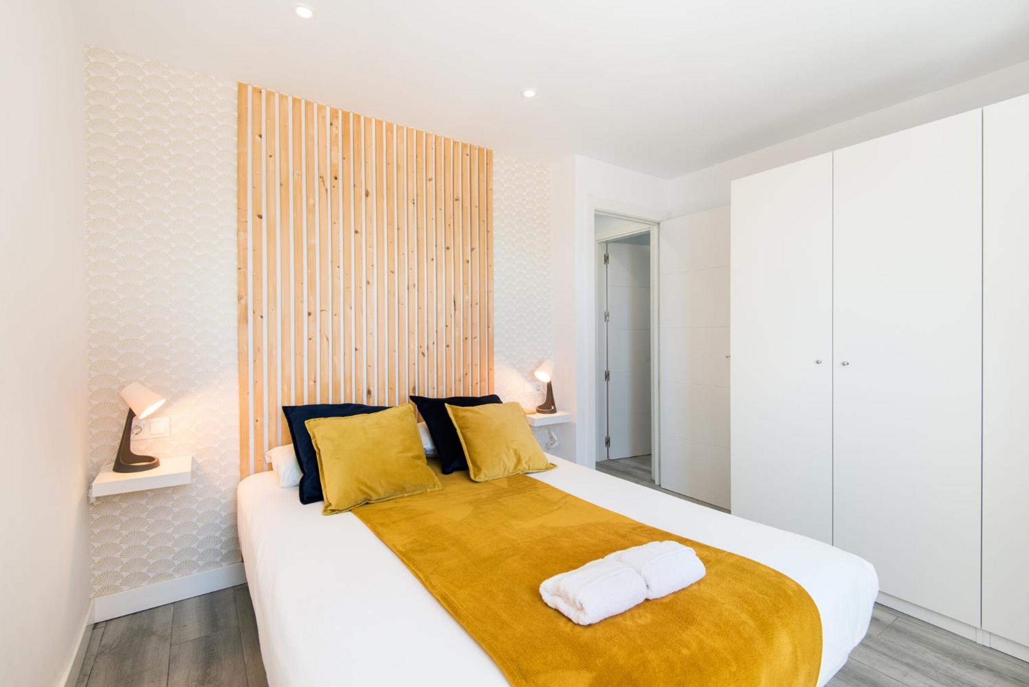 Palm True Towers 1, Marina Beach Apartment Фуeнхирола Екстериор снимка