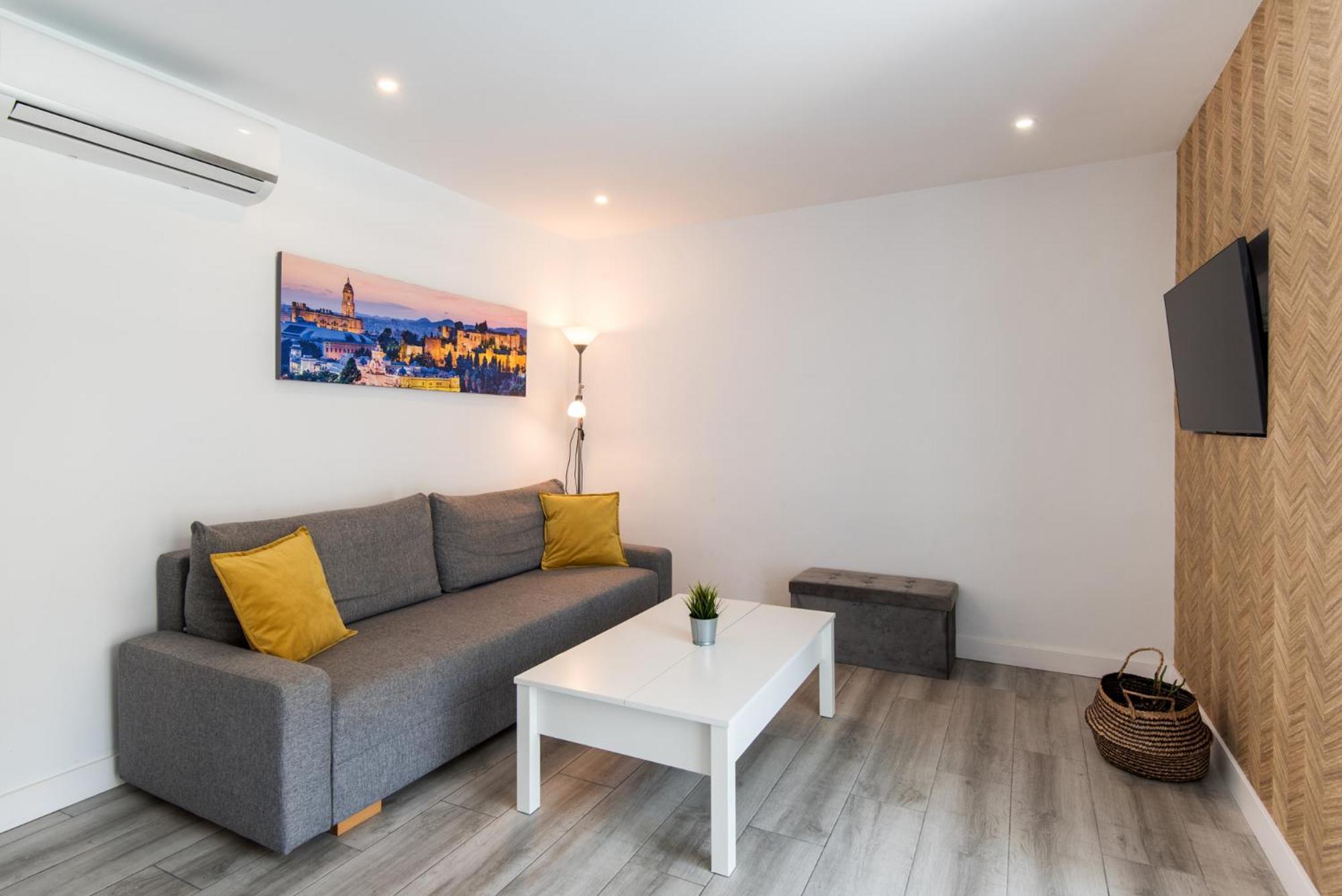 Palm True Towers 1, Marina Beach Apartment Фуeнхирола Екстериор снимка